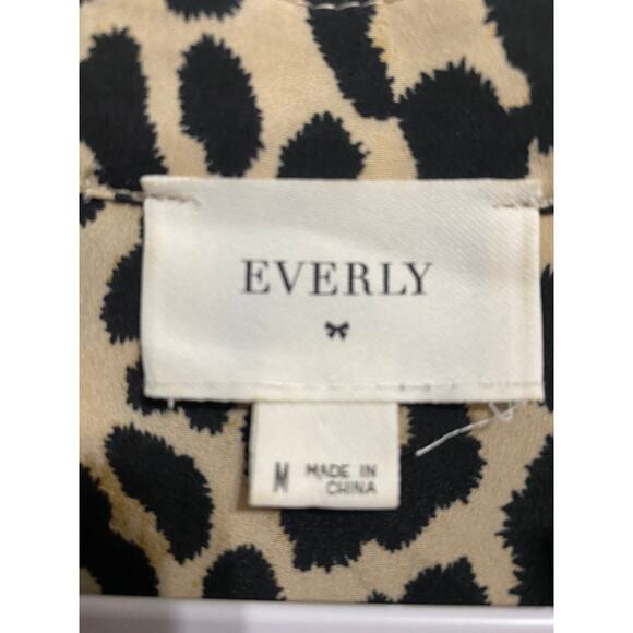 Everly Tiered Babydoll Dress Size Medium Animal Print Long Sleeve - Picture 2 of 6